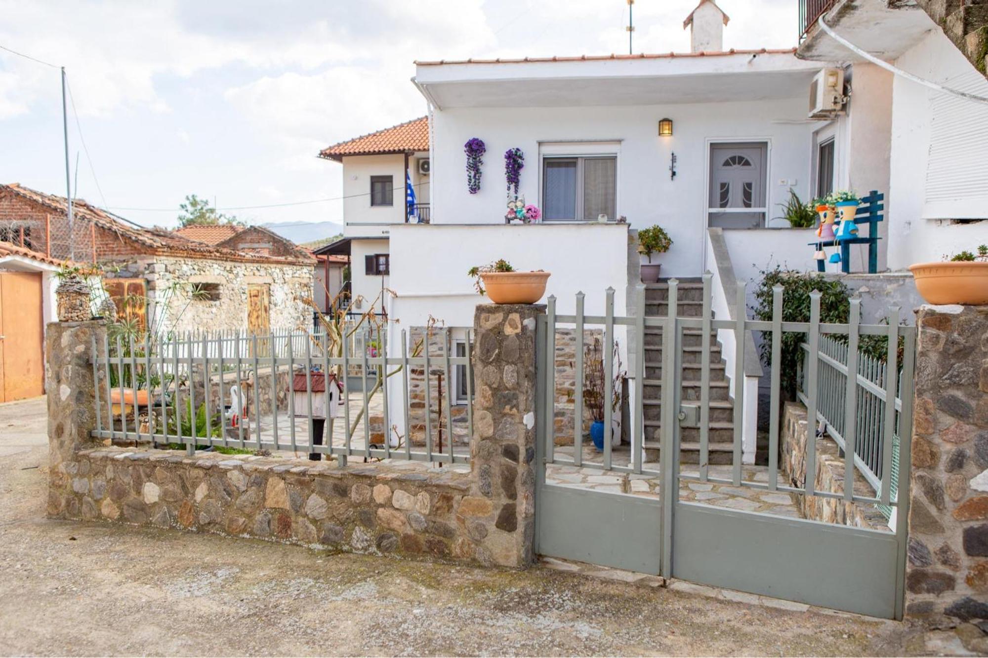 Titika House Pension Vrasná Buitenkant foto